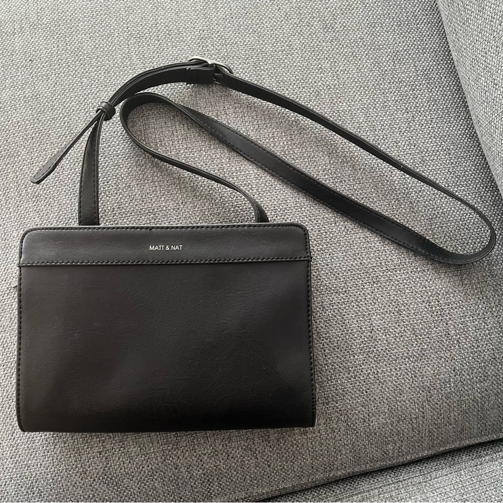 NEW Matt & Nat adjustable crossbody black vegan leather bag with 2 compartments